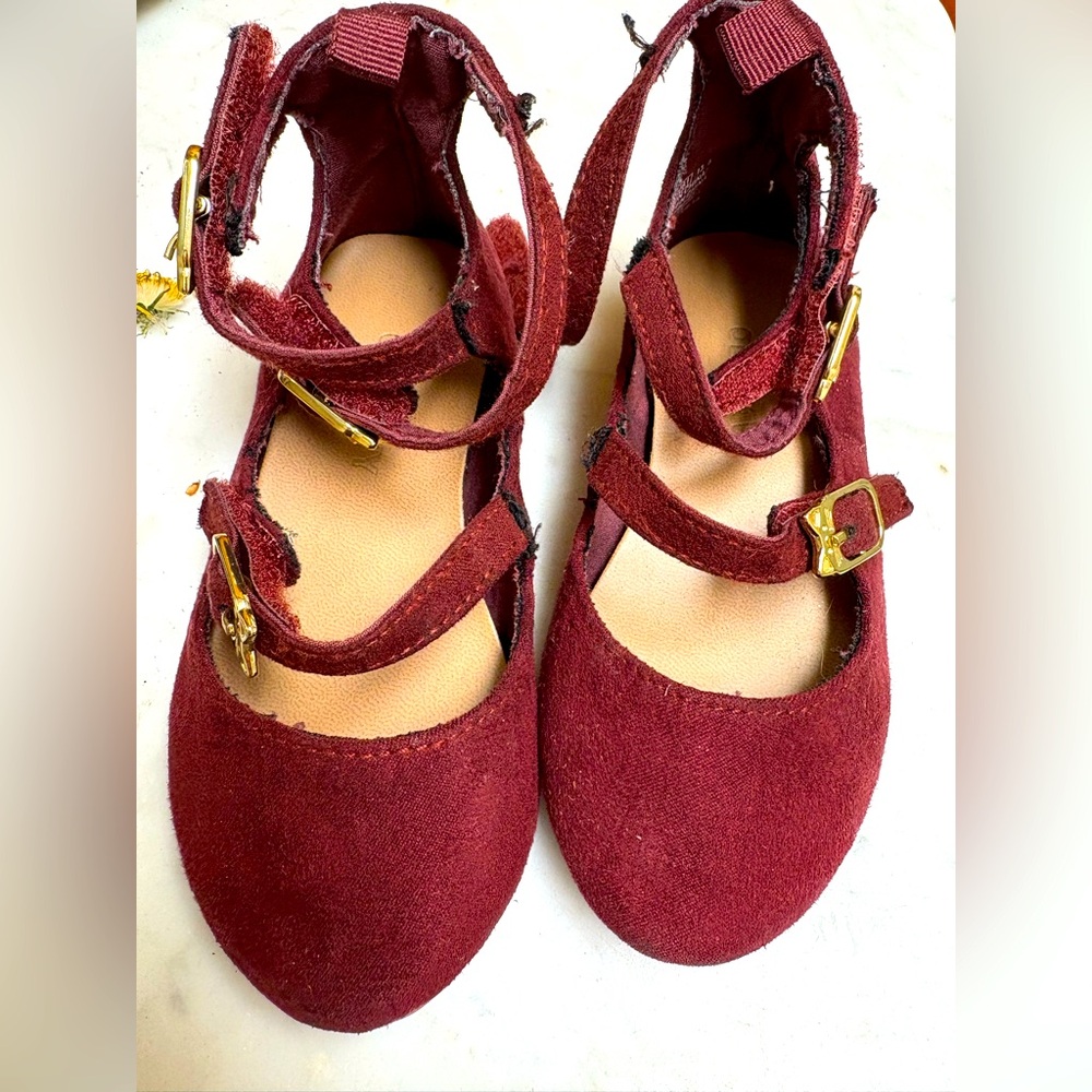 Old Navy Burgundy Mary Jane Dress Shoes for Kids